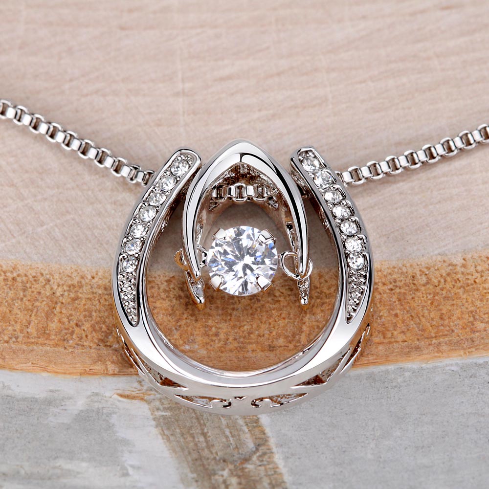 Romantic pendant necklace in luxury packaging
