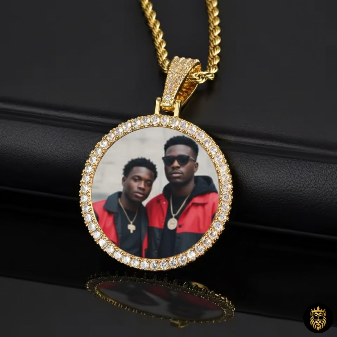 Stylish hip hop jewelry necklace with round personalized photo medallion pendant