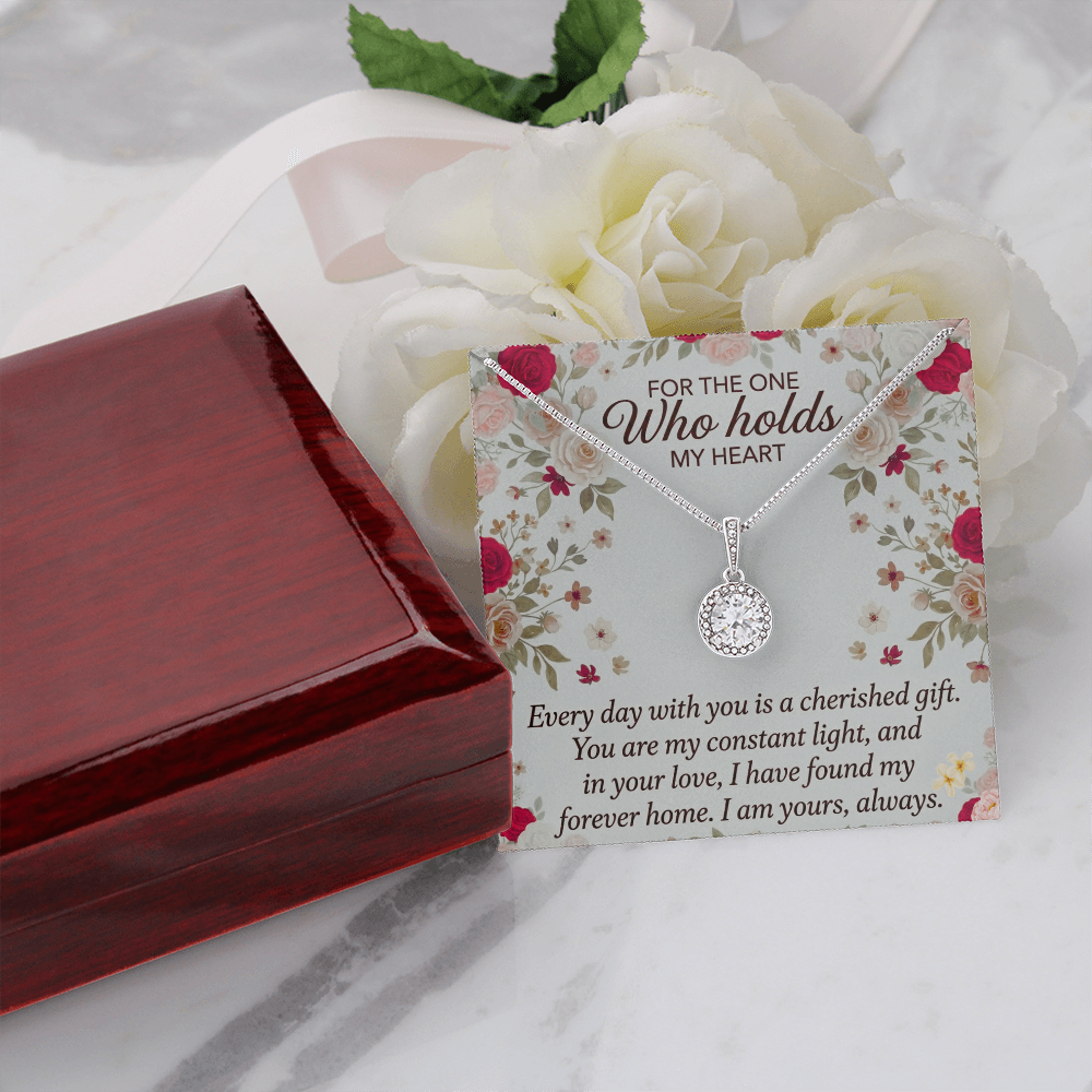 Crystal pendant jewelry for women