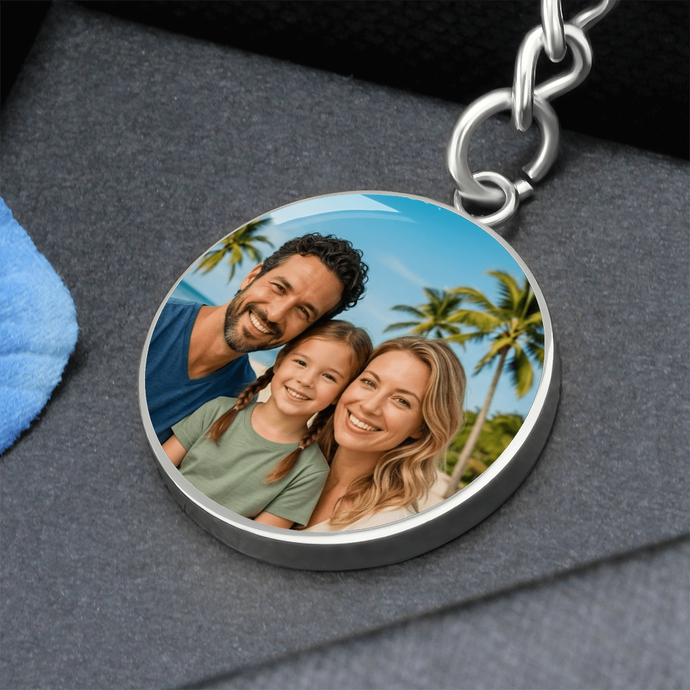 Couple photo displayed inside custom round keychain gift