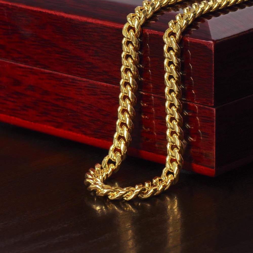 High-quality stainless steel Cuban link chain necklace with durable clasp detail