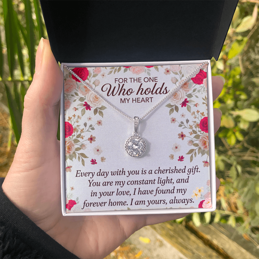Timeless crystal necklace with white gold finish
