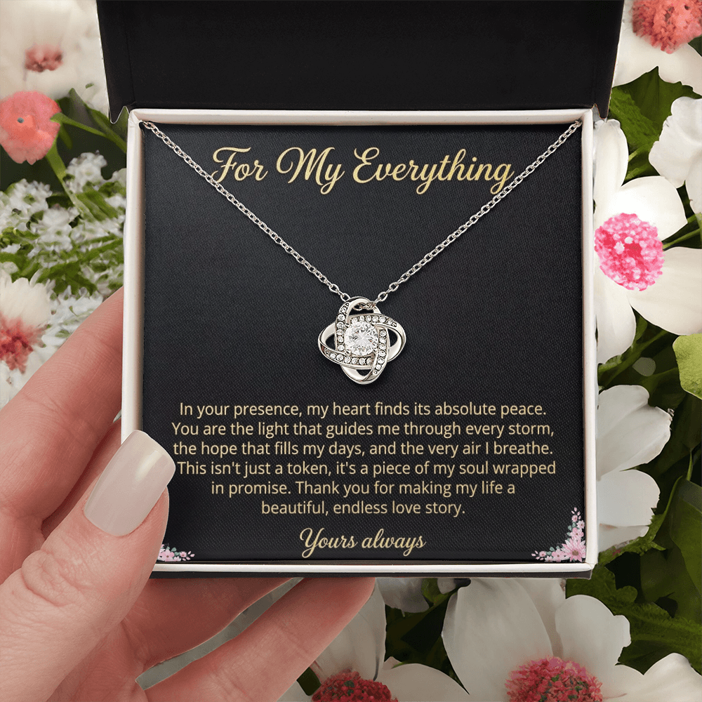 Luxury Love Knot jewelry gift presentation