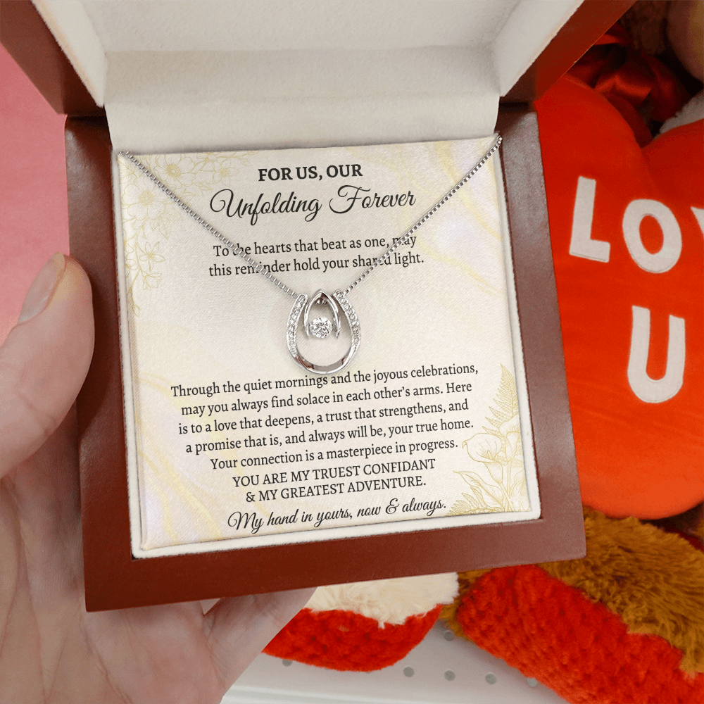 Heart-shaped necklace jewelry for girlfriend gift