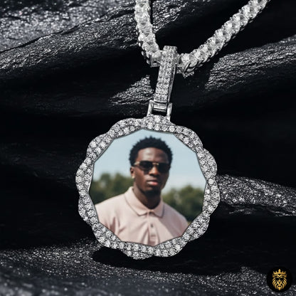 Stylish unisex custom photo jewelry with round crystal design
