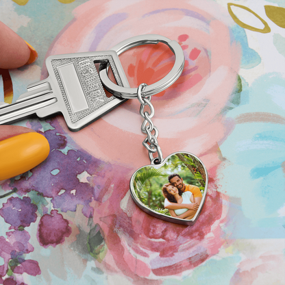 Engraved heart keychain with stylish curb chain