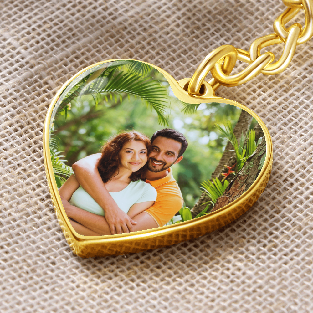 Fashionable heart keychain accessory for women