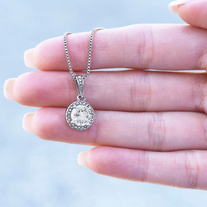 Mother’s Day necklace gift with premium presentation