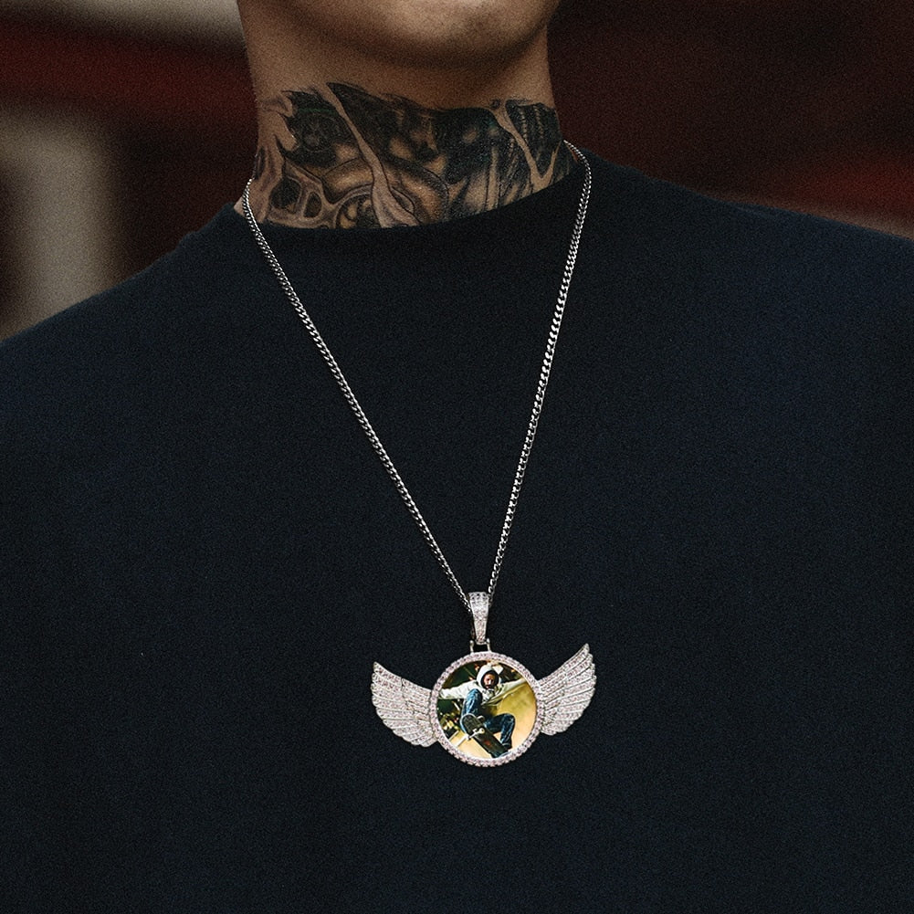 Brand New 2025 Wing Photo Medallion Necklace- Personalized Photo Medallion Necklace