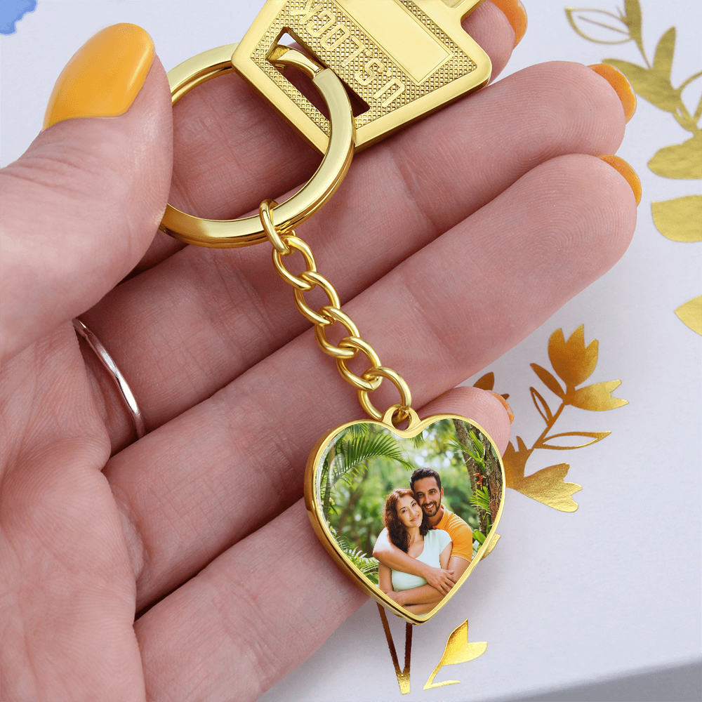 Elegant heart charm attached to curb chain