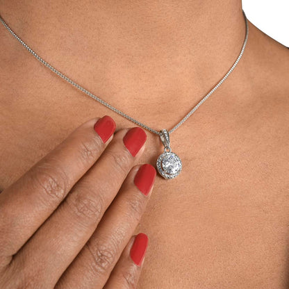 Timeless necklace gift idea for Mother’s Day